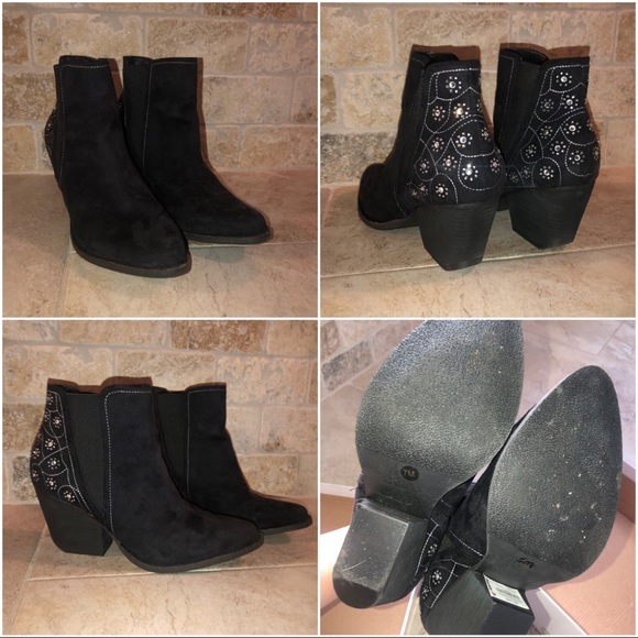 Coconuts by Matisse Shoes - Booties still in the original box